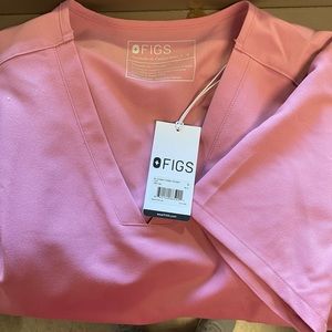 NWT Figs Casma Chalk pink. Limited Edition.